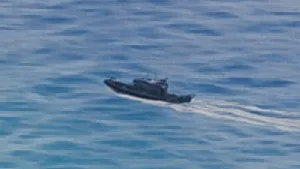 Bateau inspiré de la classe Defender